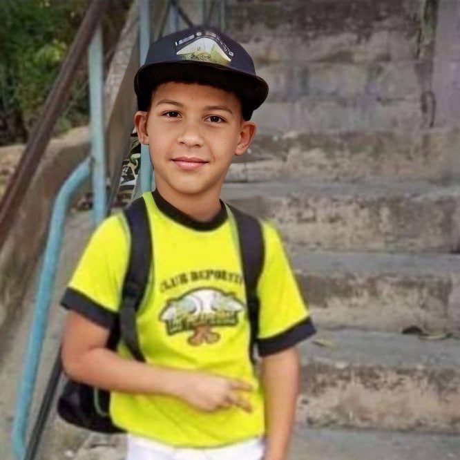 #ServicioPúblico Ayudemos a Luciano Villamizar (8 años). Está en cuidados intensivos por un edema cerebral en el JM de los Ríos. 
👇🏻Cualquier aporte suma. 

Banco de Venezuela (0102)
V-18.442.228
04128000261
Orly Gomez (Su mamá)