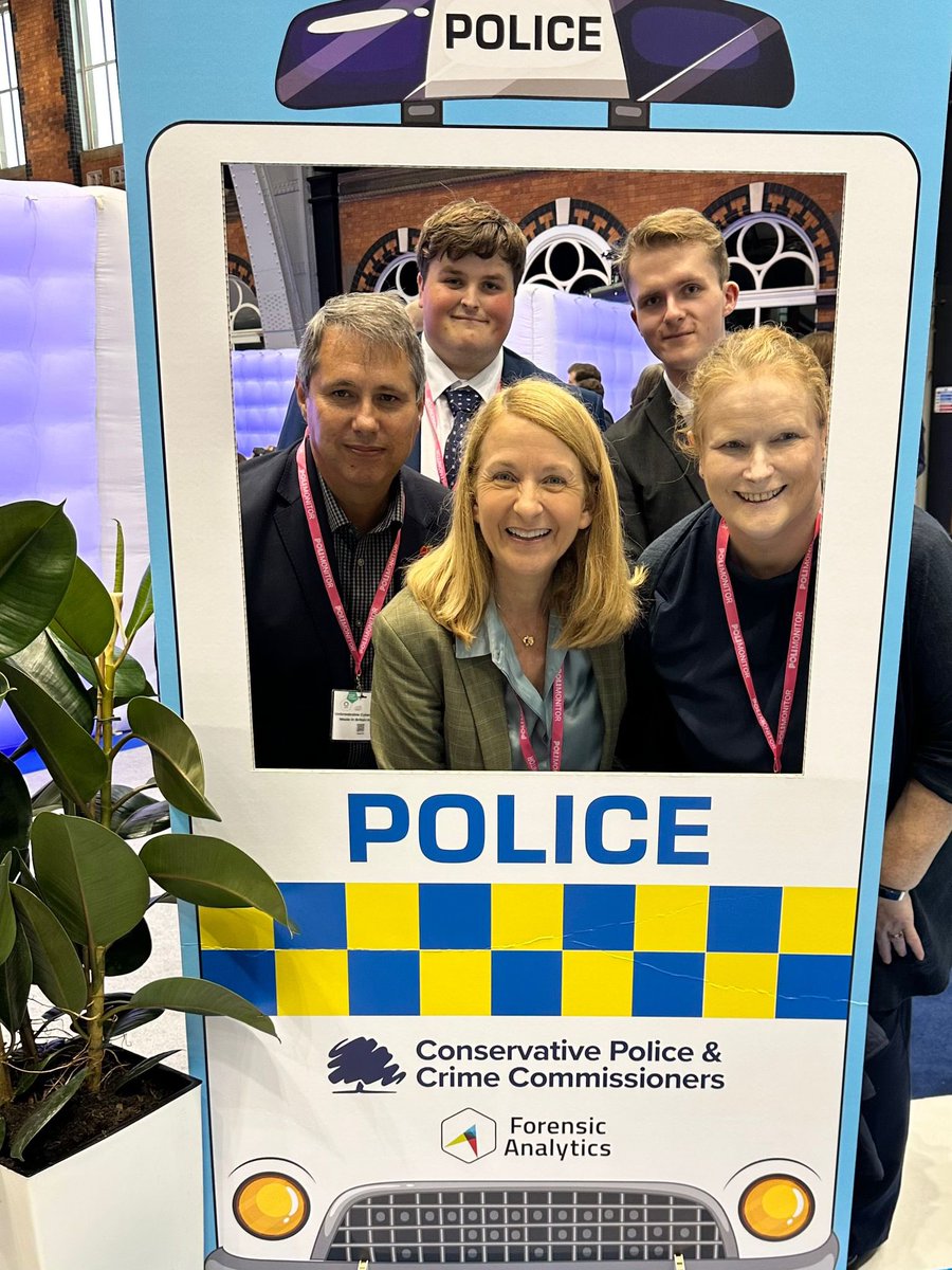 Vote Katy Bourne as Sussex Police & Crime Commissioner, Katy ✔️Delivered the highest number of police officers in 10yrs ✔️Sx is top nationally for answer 101 and 999 calls ✔️neighbourhood crime down by 23% ✔️21% more serious crimes solved 🗳️Vote Katy on 2nd May, vote for Katy