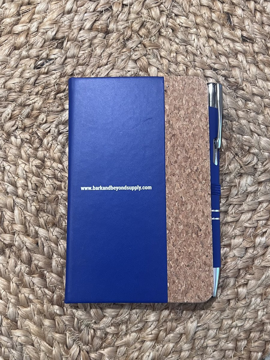 First order today over $25 gets this FREE notepad and pen set 🤩 Shop now 👉 barkandbeyondsupply.com #freegift #shopsmall #Sunday #SundayFunday #dogsoftwitter #CatsOfTwitter @WCrates @Kanethedane10 @ElizGriff2016 @Moooo1985 @RoscoeLonestar