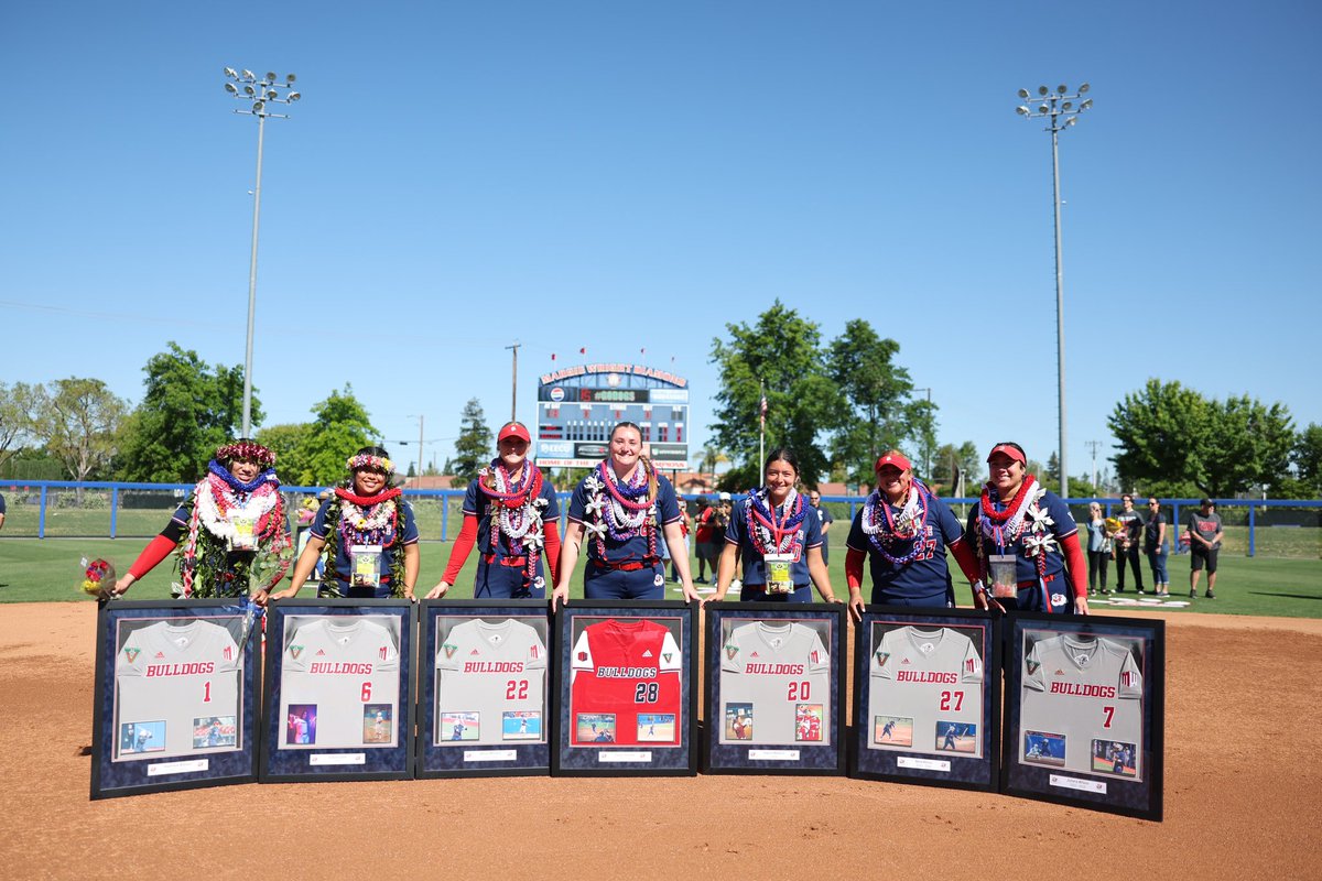 FresnoStateSB's tweet photo. SENIORS ❣️ https://t.co/nPzIwp4Iec