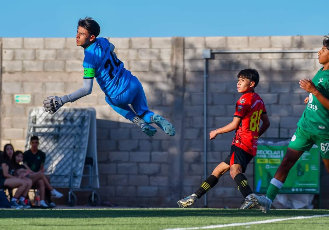 📸 | ¡𝙋𝙤𝙧𝙩𝙚𝙧𝙤, 𝙋𝙤𝙧𝙩𝙚𝙧𝙤! 👏🏻🧤

⚪️🟢 | #NacimosParaSuperarloTodo #ElFuturoEsAletico  #LaguneroPrimero