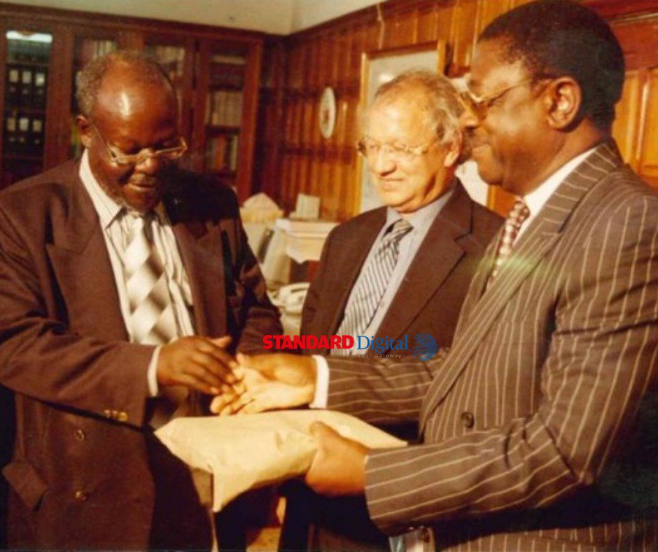 It's 15 years since passing of one of Africa's Great Law Intellectuals, Land Law Guru & Law Teacher @uonbi Prof. Hastings Wilfred Opinya (HWO) Okoth-Ogendo. Prof. Kameri-Mbote & Prof. Collins Odote compiled Essays in his Honour: The Gallant Academic, here: ielrc.org/content/b1702.…