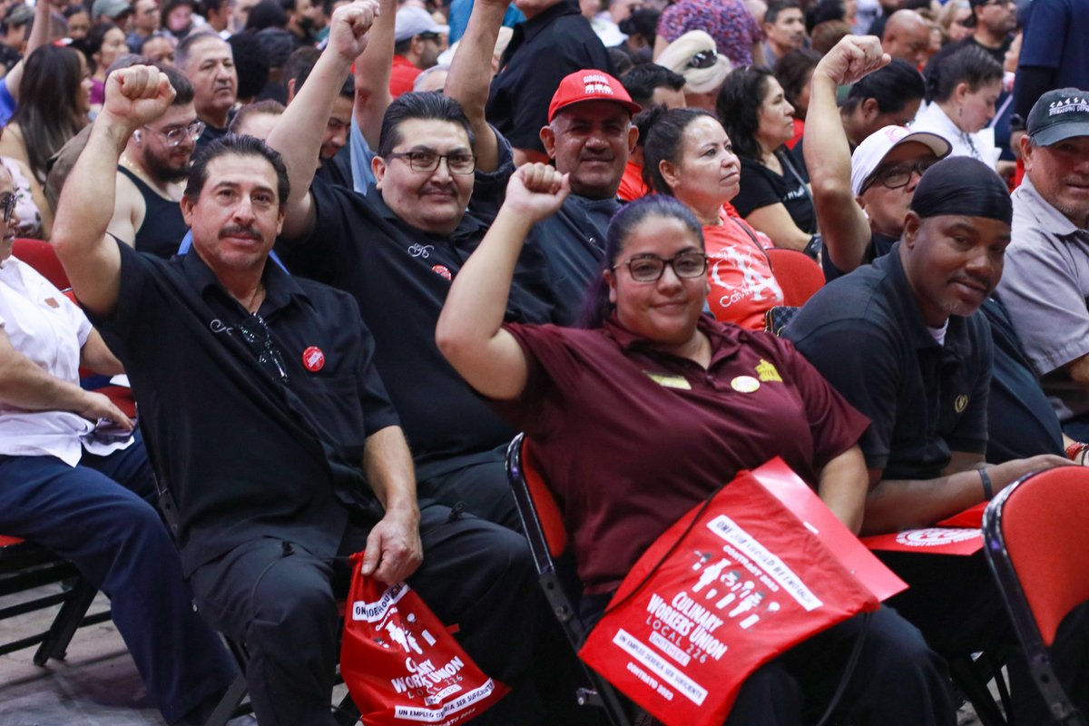 🕯️Today on Workers Memorial Day, Culinary Union joins the @AFLCIO in commemorating workers who have lost their lives on the job. We stand united against the ongoing attacks on worker protections & demand workers have the freedom to organize for safer workplaces. #WMD2024 #PROAct