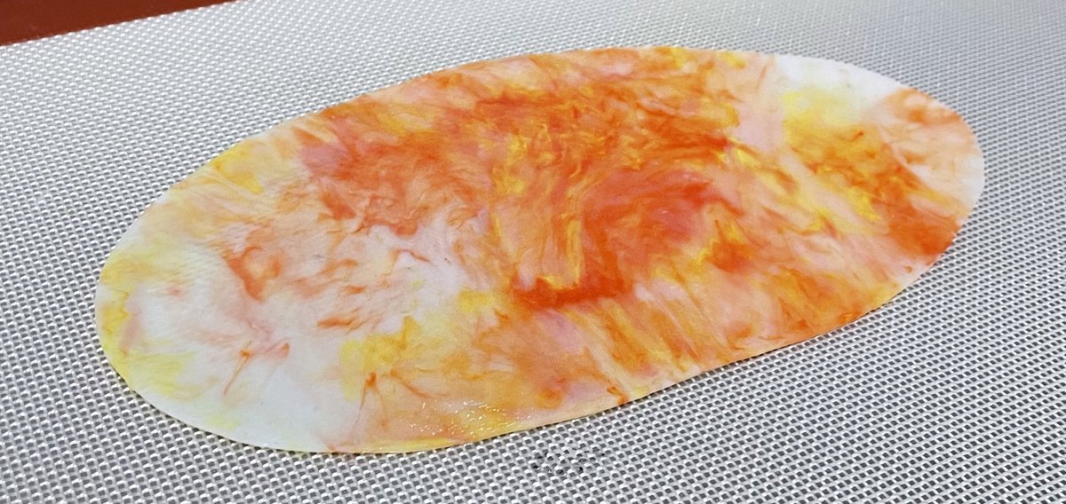 plastacs's tweet photo. Milk bottle and fruit net sunset squish from today's #PlasticPlaygroup
#NoFilter https://t.co/3xTi1VdXhb
