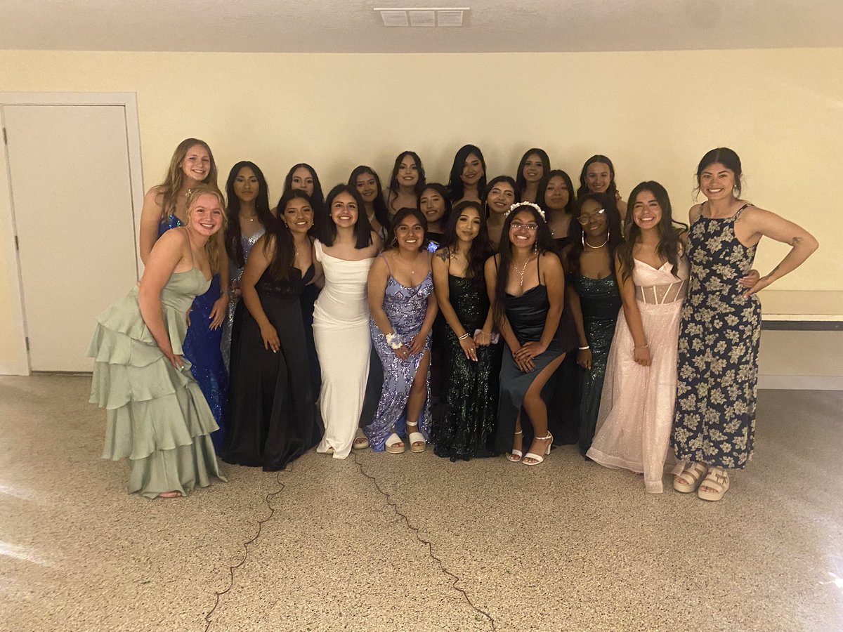 Yesterday was a day full of lots of emotions as our season came to an end BUT we always find a way to end on a high note and dance our woes away. Happy prom ladies and happy almost graduation to our seniors!
