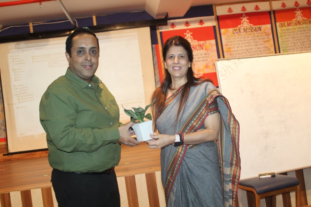 mapsavschool's tweet image. The #ParentingMastery workshop empowered parents by offering tips on communication and role modeling. Positive feedback underscored its success! #EffectiveParenting #RoleModels #WorkshopSuccess