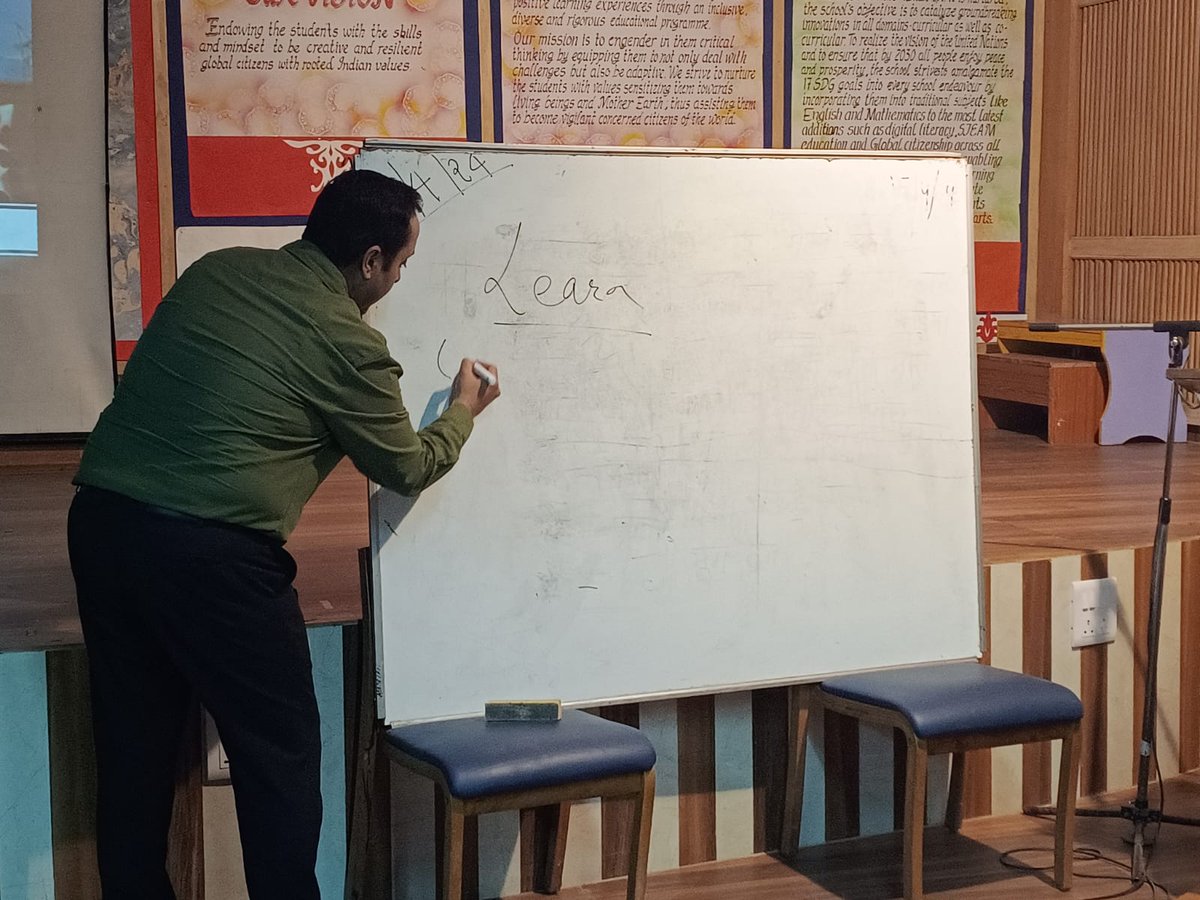 mapsavschool's tweet image. The #ParentingMastery workshop empowered parents by offering tips on communication and role modeling. Positive feedback underscored its success! #EffectiveParenting #RoleModels #WorkshopSuccess