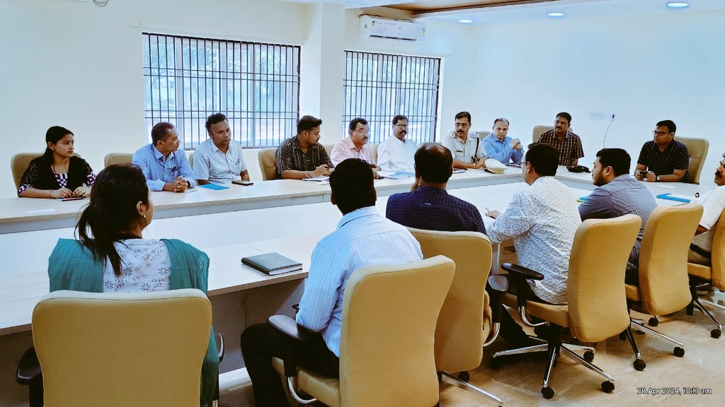 Today,Shri Adarsh Agarwal,IA&AS Expenditure Observer conducted a meeting with N.O., RO, AEOs, VVT & Accounting Team of 68-Bolangir AC, SDPO,Supdt. of Excise, ACF,Officials of IT,GST & MCMC Team to review preparedness of Election Expenditure Monitoring. @OdishaCeo @SpokespersonECI