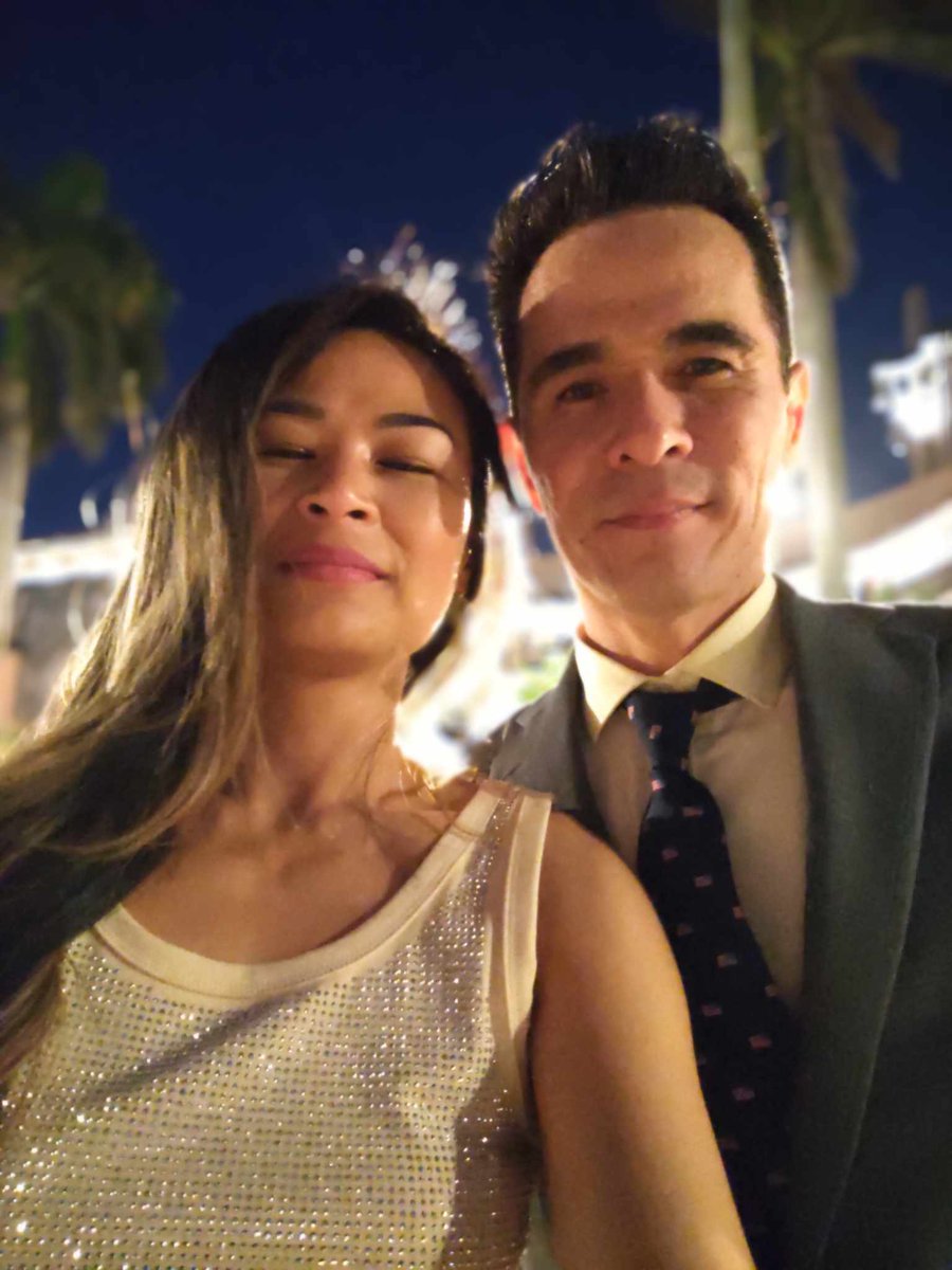 What an amazing month, we hit 600k followers, was invited to Mar-A-Lago and celebrated our 20th anniversary. Thanks to everyone for getting my stuff out there. Me love you long time.