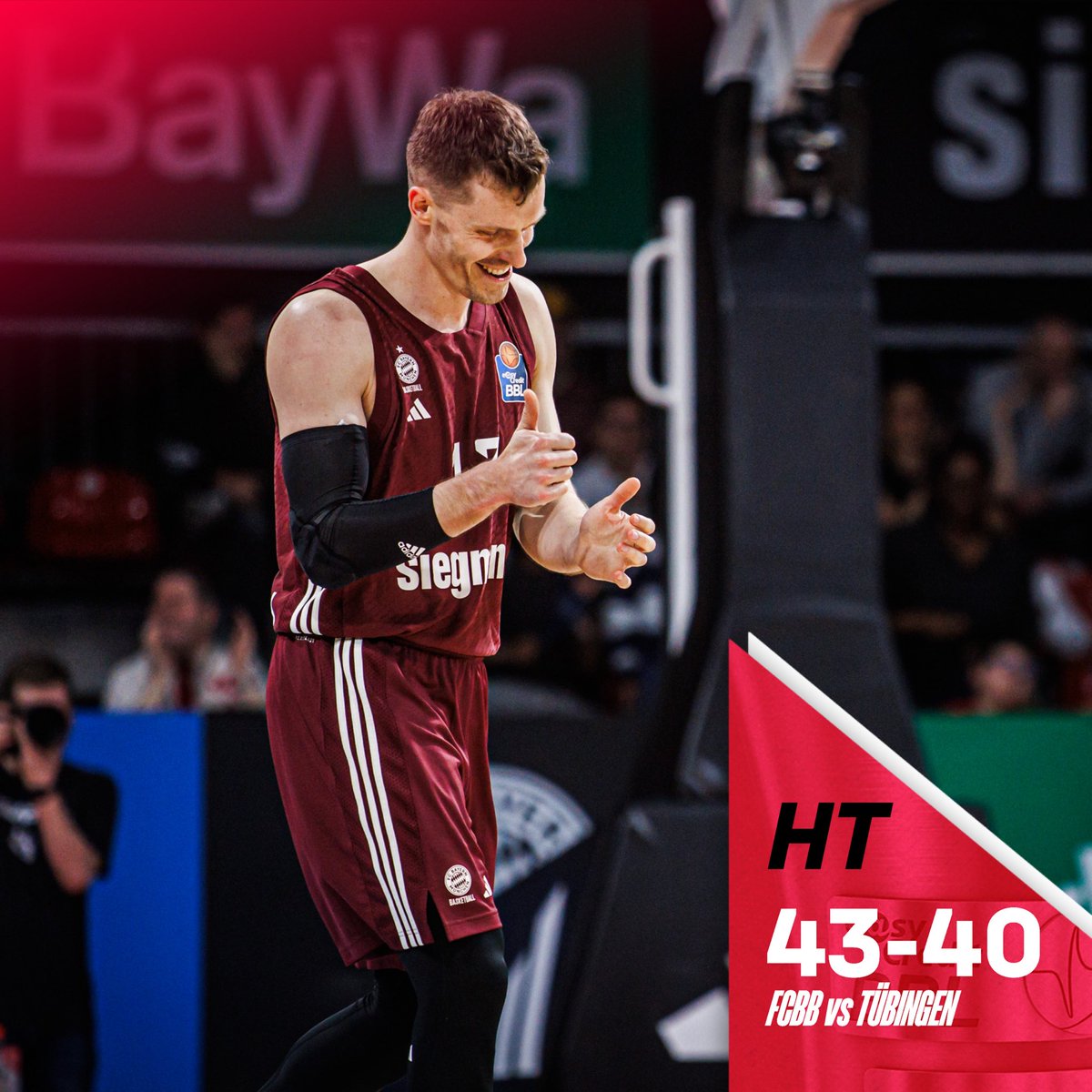 Halbzeit gegen die @TigersTuebingen. Wir führen zur nach 20 Minuten knapp. Topscorer ist Luca mit 9 Punkten.

#FCBB #WeBallTogether @easyCreditBBL