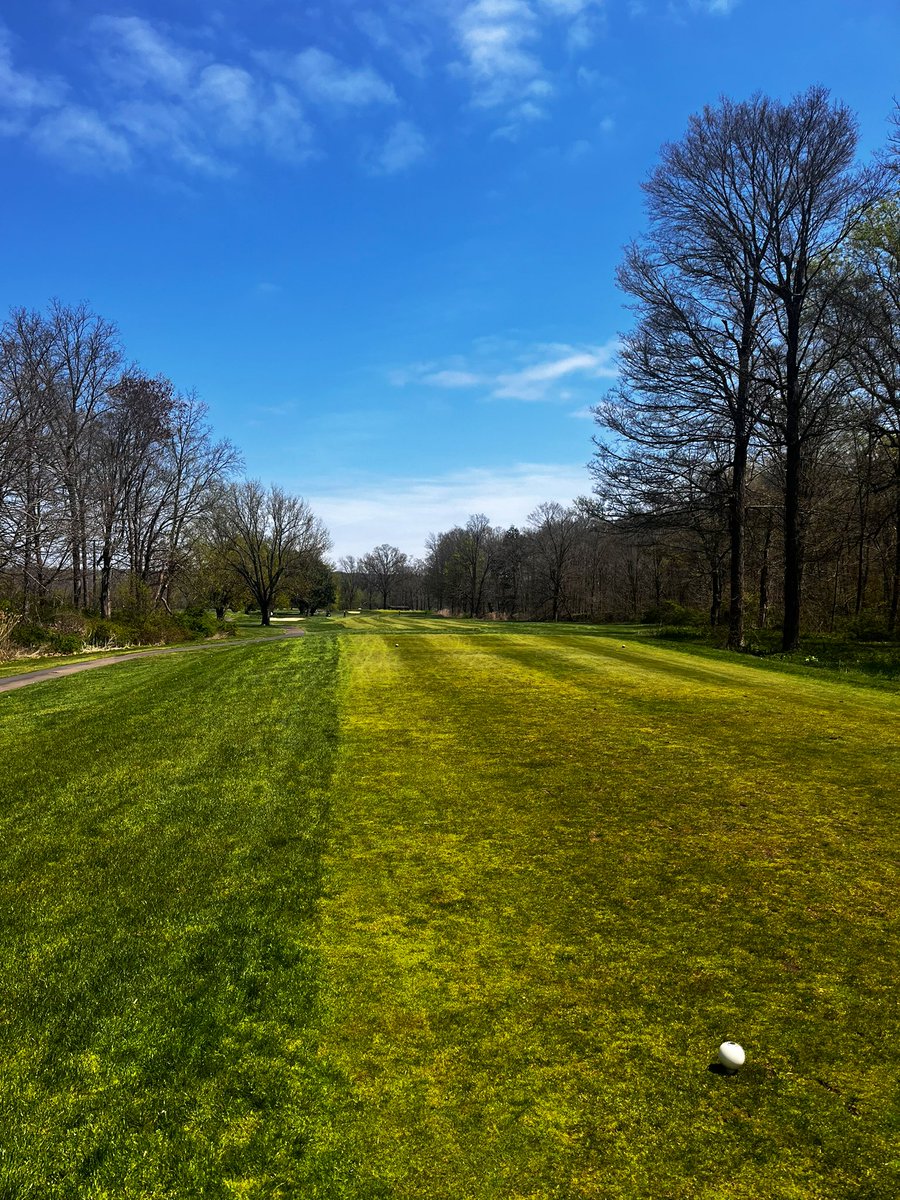 First round of the year in Connecticut ⛳️ @LymanOrchards