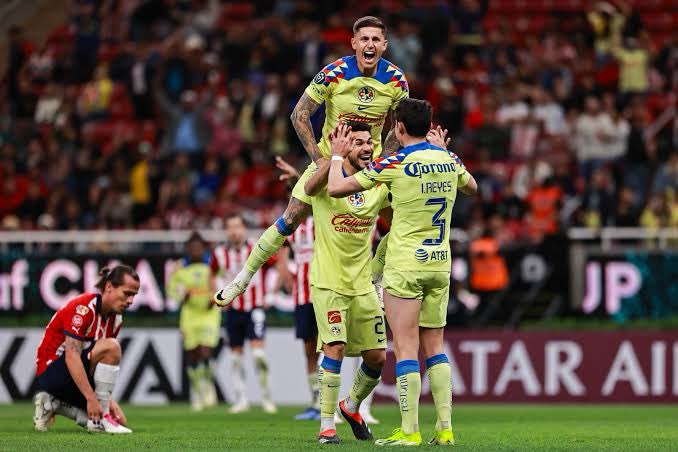 📊El top 5 de la Liga MX en la 23-24: 1. América | 75 pts. | 67 GF | 26 GC | 2. Monterrey | 62 pts.* | 54 GF | 32 GC | 3. Tigres | 61 pts. | 66 GF | 41 GC | 4. Chivas | 58 pts | 46 GF | 39 GC | 5. Pumas | 55 pts. | 54 GF | 40 GC | EL MEJOR EQUIPO DE MÉXICO CON DIFERENCIA 🦅