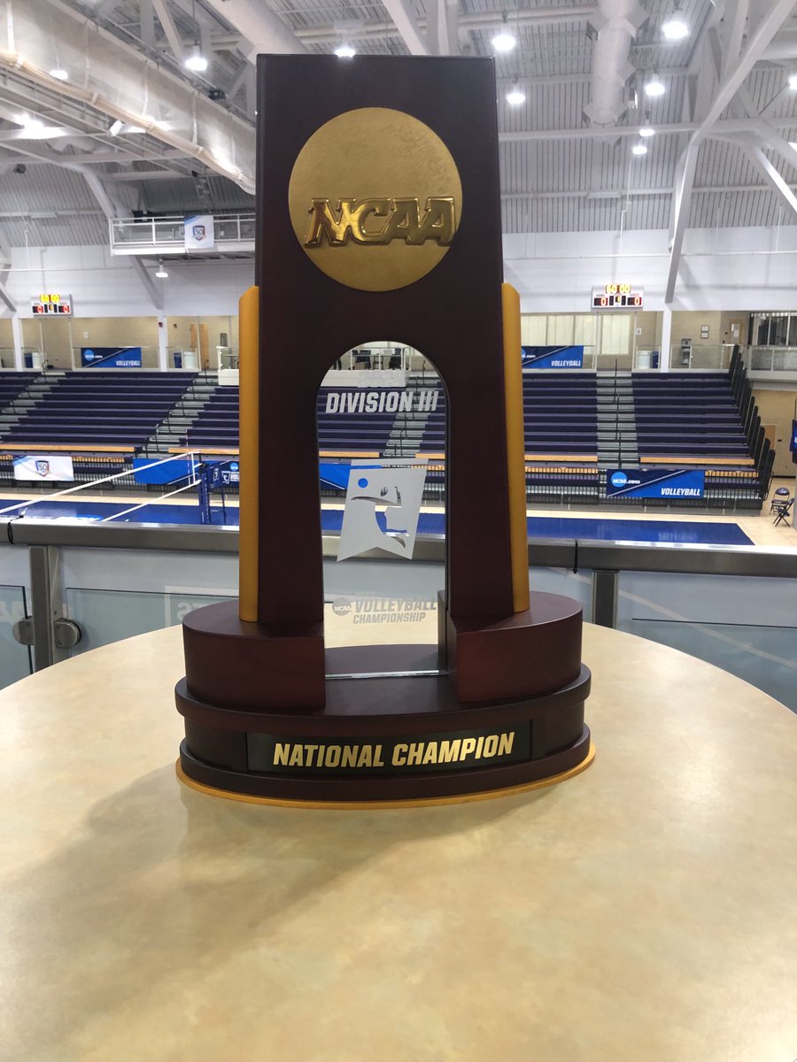 Here she is. And she is a beauty. #GoKINGSMEN #OWNtheThrone #CalLuROCKS