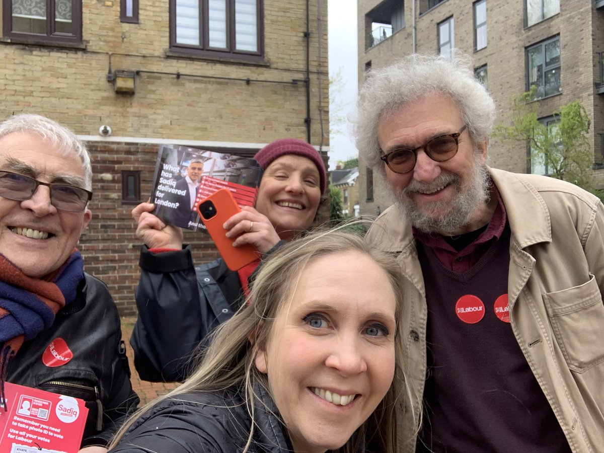 Campaigning today with @WoodberryDnLab & @SarahWoodberryD for @SadiqKhan and @Semakaleng - a vote for them on Thursday is a vote for: 🌹 Free School Meals 🌹 40,000 Council Homes 🌹 6,000 rent controlled homes 🌹 1,300 additional police officers 🌹 150,000 new job opportunities