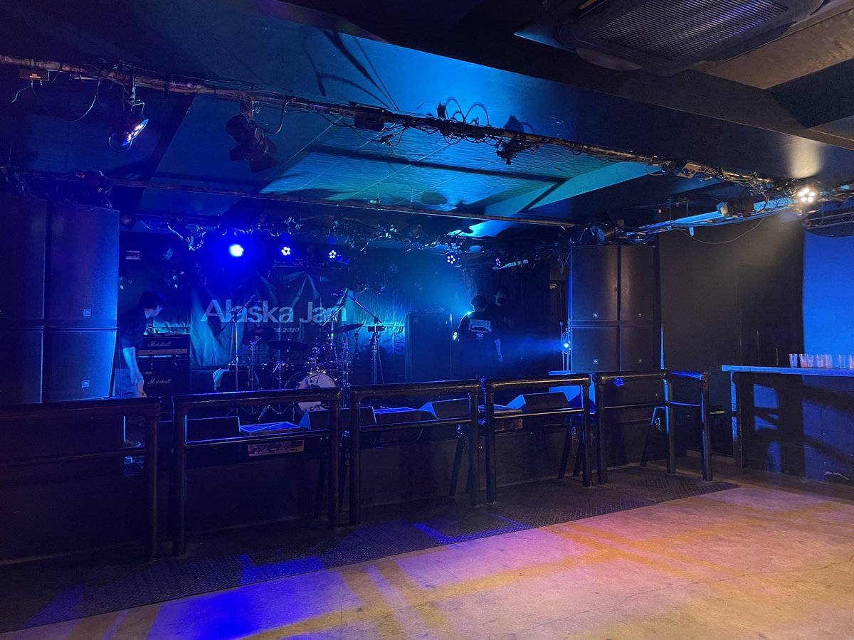 milktey_KEYTALK's tweet photo. 辛い時によく思い出す私のSoul songが「少年と樹」なんだけど、こーへーさんのベースで大号泣して嬉しすぎてあんまり覚えてない事が悔やまれる

#jam4you https://t.co/u2KwjyM7DA