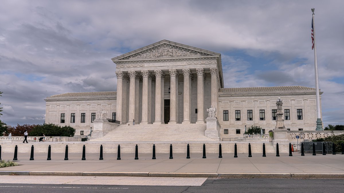 Prepping for the #APGov exam on May 6? Check out #NCCed online resources to review landmark #SCOTUS cases. 🏛️🗳️ ow.ly/VHn850Rgzks