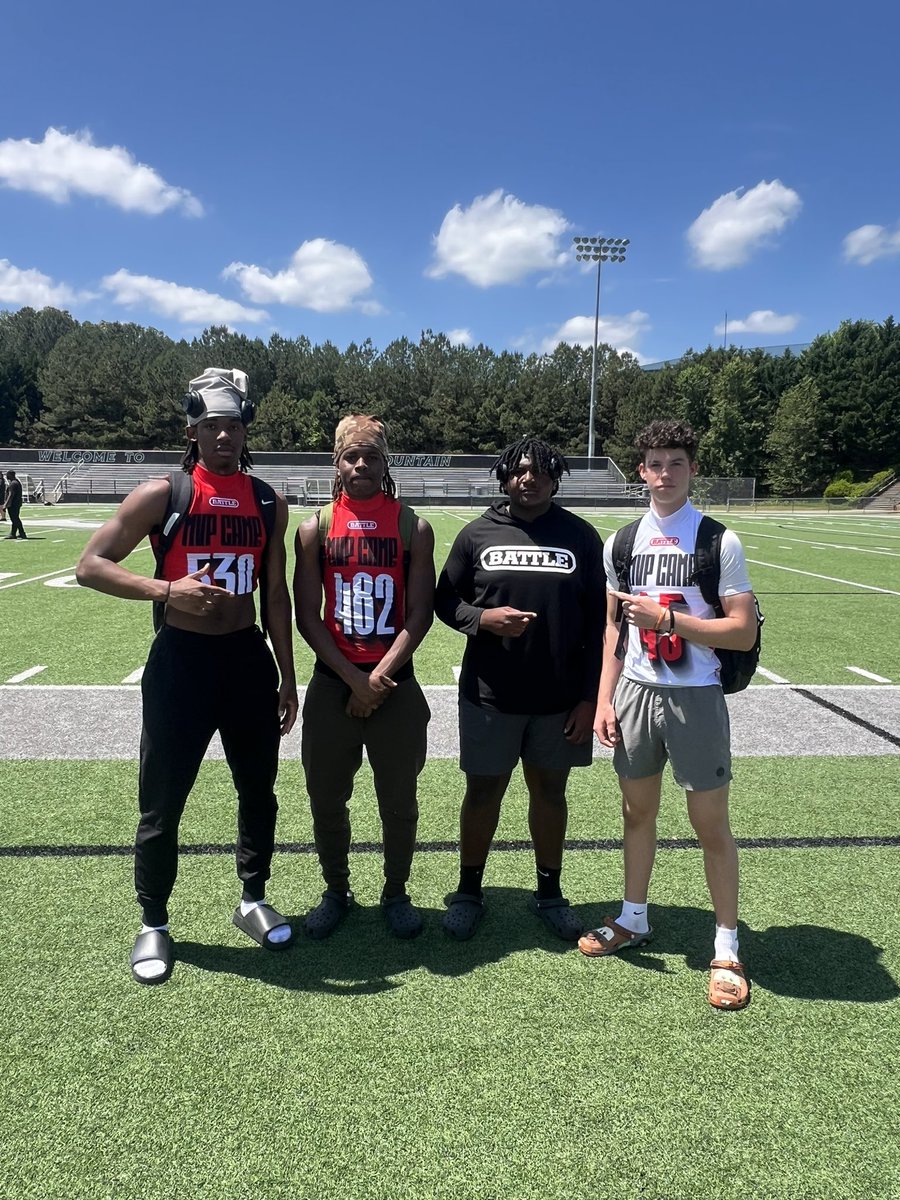 Raiders out here putting in a great showing @TheMVPCamps @RustyMansell_ @ChadSimmons_ @AthleticsEP @EPHSRecruiting @KaidenRussell90 @bodespence10 @DSpoon_14 @killacam2737