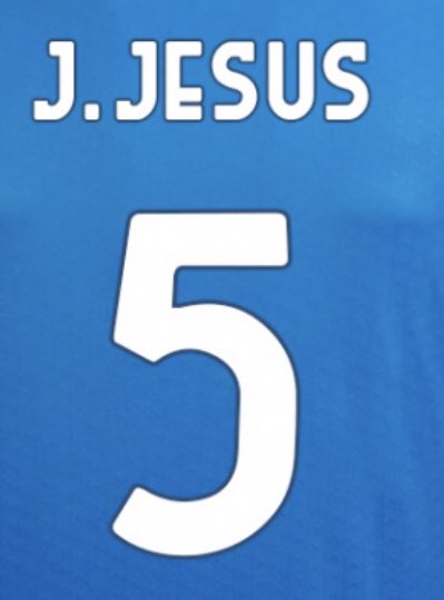 Merci encore #JJ5 #JuanJesus 💙 
#NapoliRoma 

Ici les joueurs ne vont pas demander à #Calzona de sortir Jesus hein 🤡

C’est encore la faute de #Natan ?