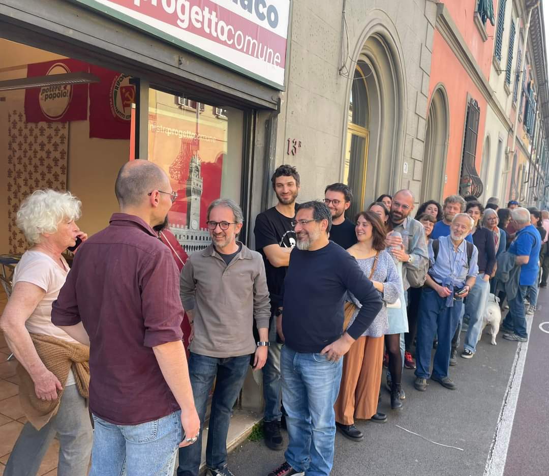 FI_Possibile's tweet photo. Foto di @antonellabundu, @massimolensi, @OrsoPalagi:
#Firmaday
Grazie a tutte e tutti voi che state venendo a firmare per presentare la lista.
Siete bellissim ❤️
#SPC_Firenze
Sinistra Progetto Comune
#Firenze #Sinistra #PalagiSindaco #Firenze2024 #Possibile https://t.co/KU8VQ9vNAO
