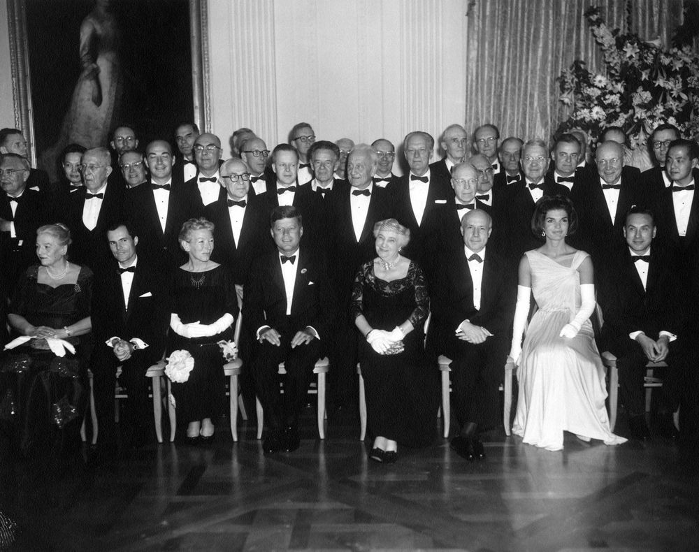 “This is the most extraordinary collection of talent, of human knowledge, that has ever been gathered together at the White House, with the possible exception of when Thomas Jefferson dined alone.” - JFK at a dinner for Nobel Prize winners, #OTD in 1962 presidency.ucsb.edu/documents/rema…