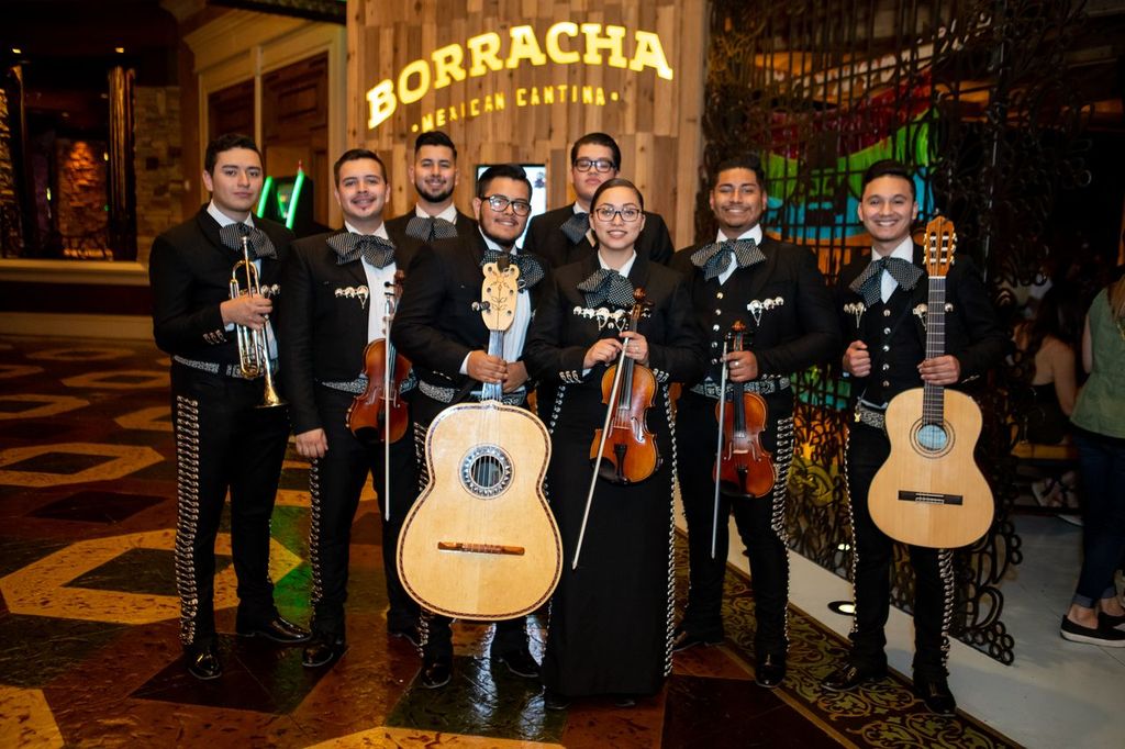 Join us for Cinco de Mayo for a fun-filled day with a mariachi, live DJ, good eats, and specialty @EspolonTequila  and @FeverTreeMixers cocktails 🪅🍾

Mariacha 5pm - 7pm 🪇
Live DJ from 11am - 2pm & 7pm - 11pm 🎧

#HendersonMexican #LasVegasMexican #MexicanFood #VegasEats