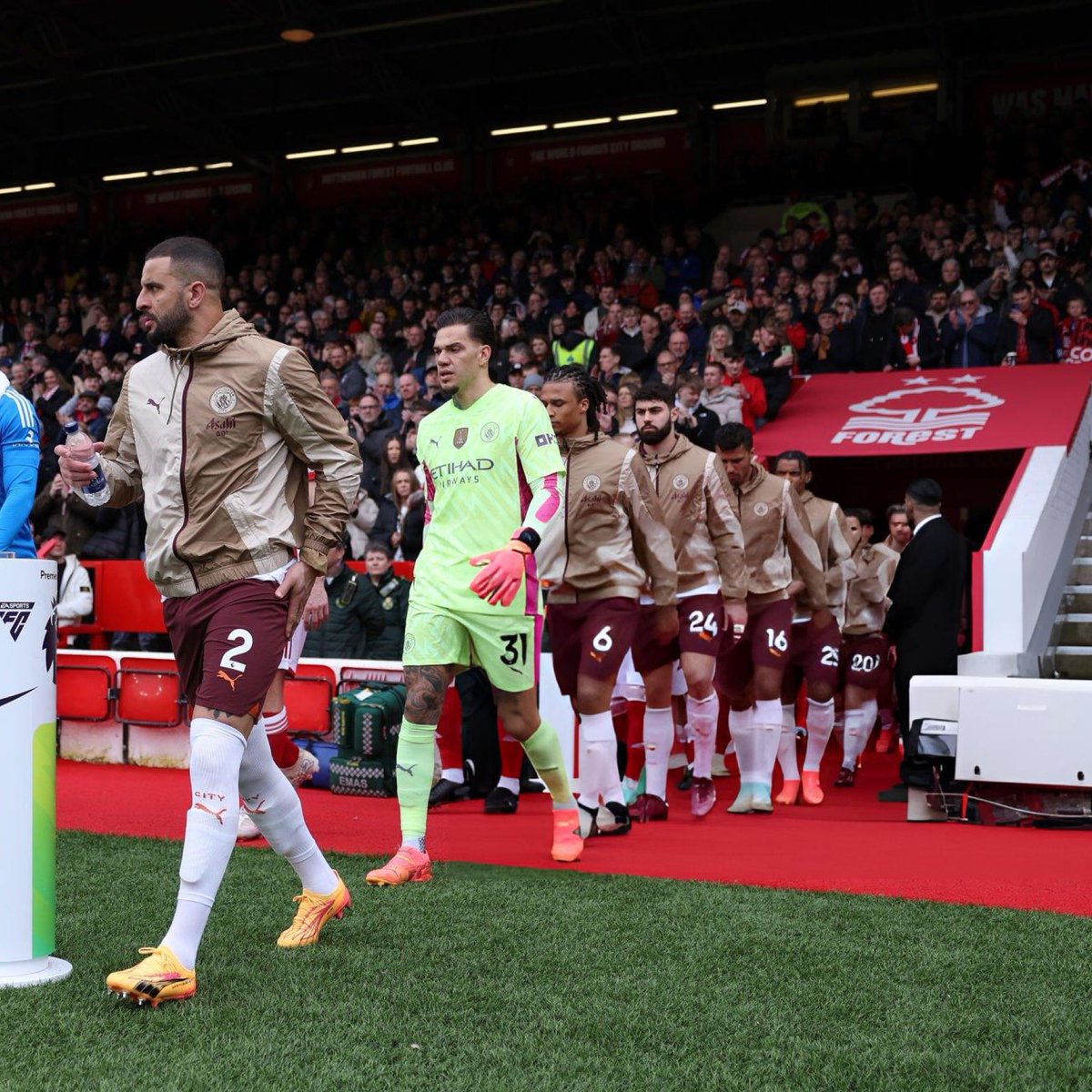 4 more wins = 4 PL titles in a row. History is so close