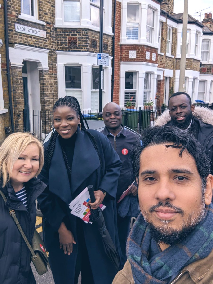 The weather held out and eventually sun came out for an engaging canvassing session with residents joined by special guest @SadiqKhan #MayorofLondon #VoteLabour @UKLabour #LabourDoorstep