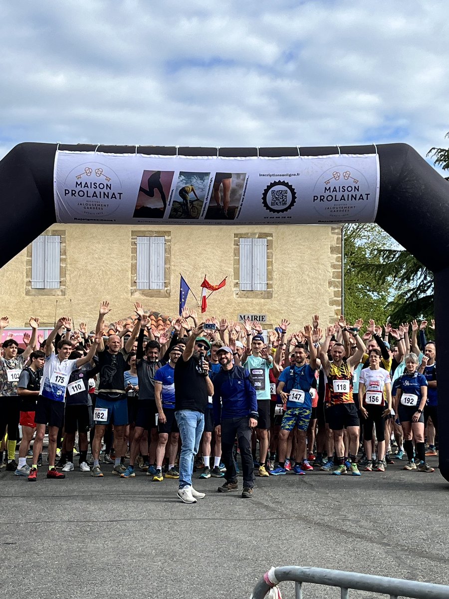 5eme édition du TAF #TrailAlainFournier merci et bravo à tous les coureurs, les marcheurs, les élèves option EPS du <a href="/LPO_AFournier32/">LPO Alain-Fournier Mirande</a> sans oublier ceux sans qui cet événement n’aurait pas lieu les professeurs et bénévoles toujours présents 👏👏🙏🏻🙏🏻
