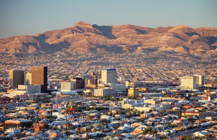 Situated at the foothills of the Franklin Mountains at the edge of the U.S.-Mexico border 🌇 #elpaso #texas