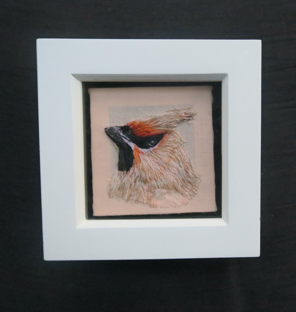 Waxwing miniature bird thread painting, created with hand stitching only. Comes in a white frame. etsy.com/uk/listing/138… #EarlyBiz #MHHSBD