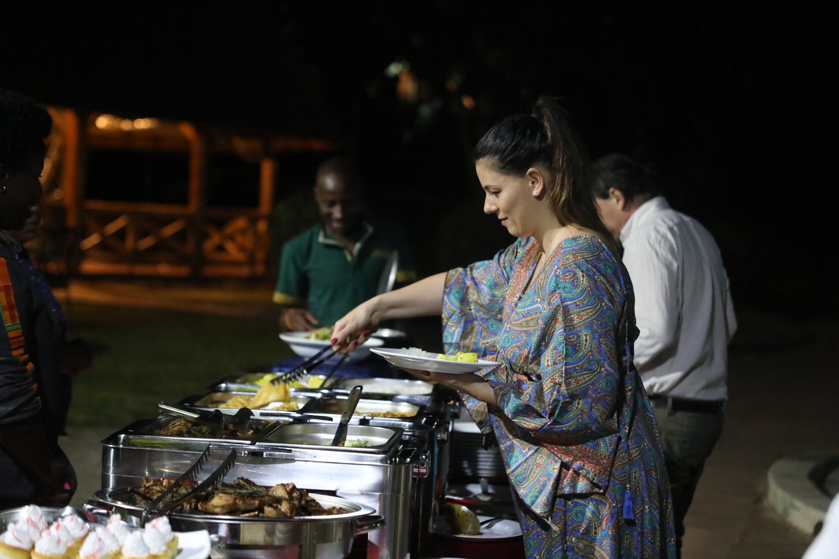 emburara's tweet image. We got you served not only at our Restaurant but we can blend your buffet just by the Pool side as you enjoy That soothing music.
Book For Your Stay Now
+256776210872 | +256776200080
#LifeontheFarm #FarmLodge #AuthenticExperience