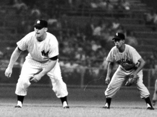 Revelamos este negativo 🎞 y encontramos esta reliquia.

Mickey Mantle y Luis Aparicio.