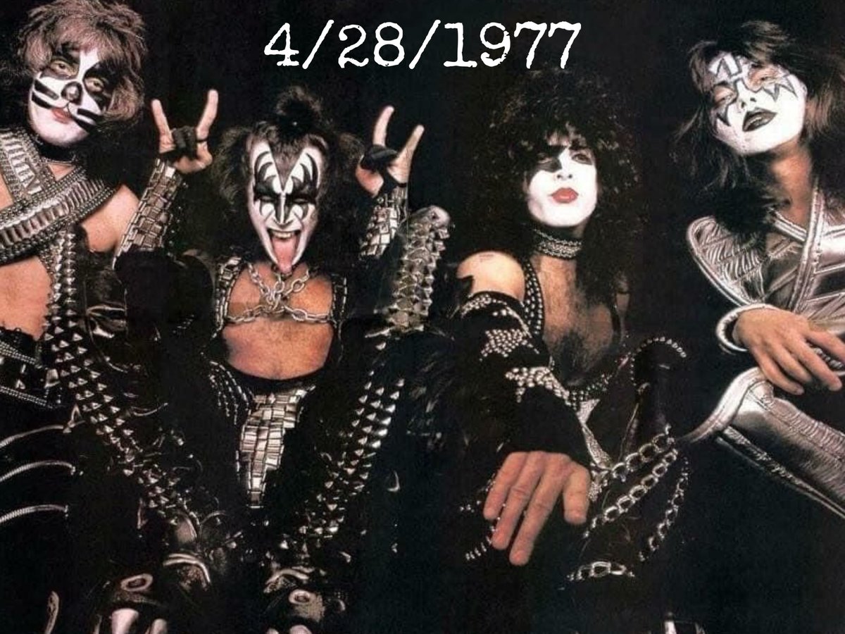 #KISStory: This date 19 and 77. 
The #BlackAndSilver shoot. 
📸 #BarryLevine 
#KISS50 
#KissNation