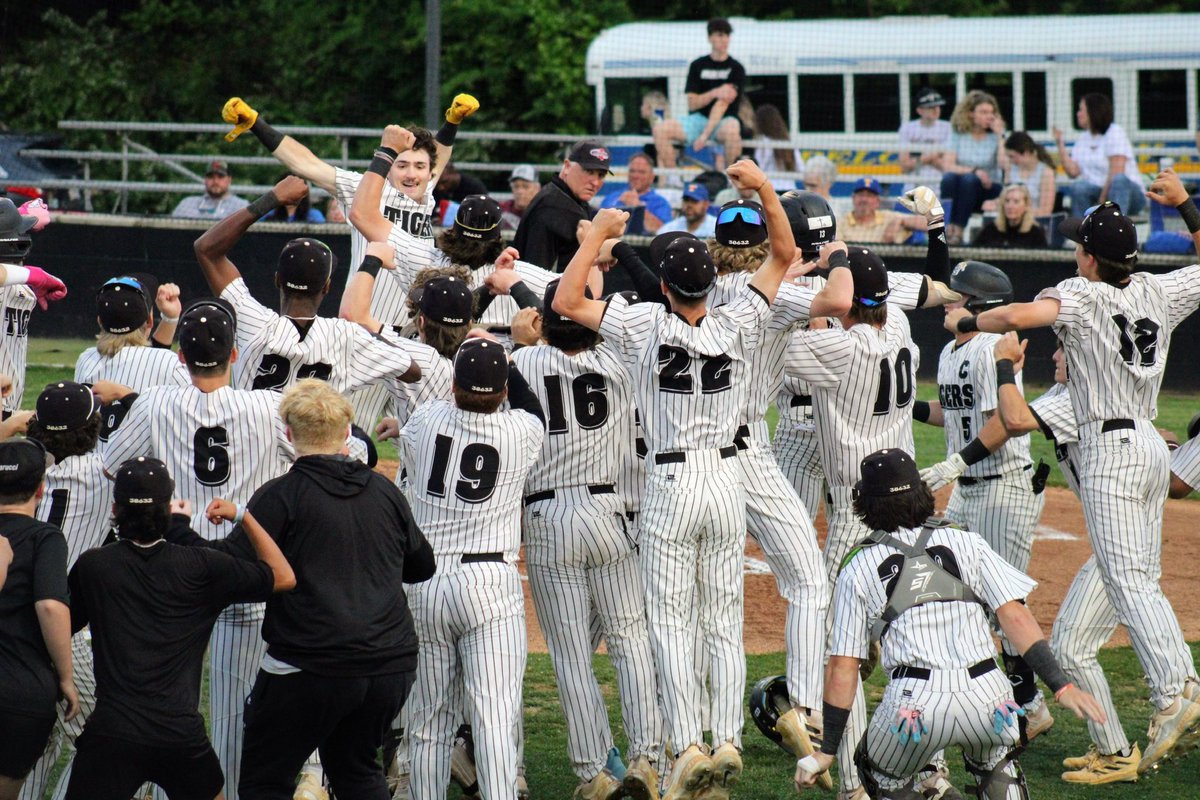 Taylor Karr tweet media