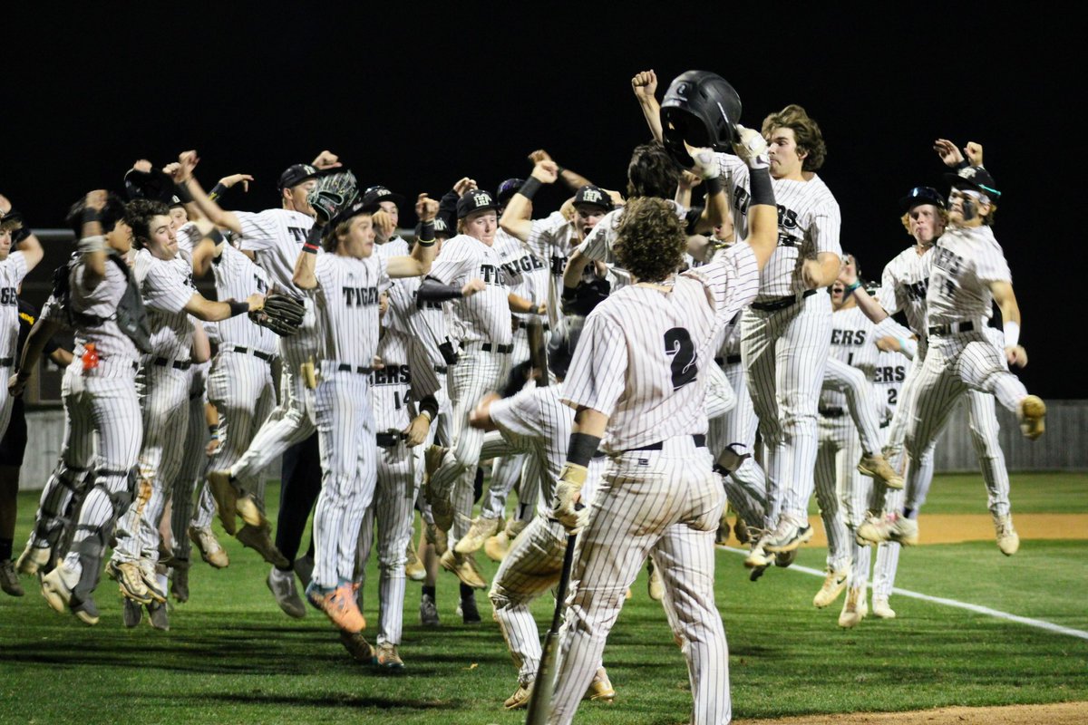 Taylor Karr tweet media