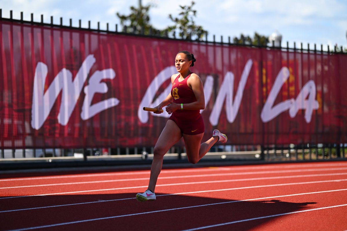 Dual Meet is about to go down! 📊 usctrojans.com/dualresults 📺 usctrojans.com/dualstream #BeatTheBruins ✌️