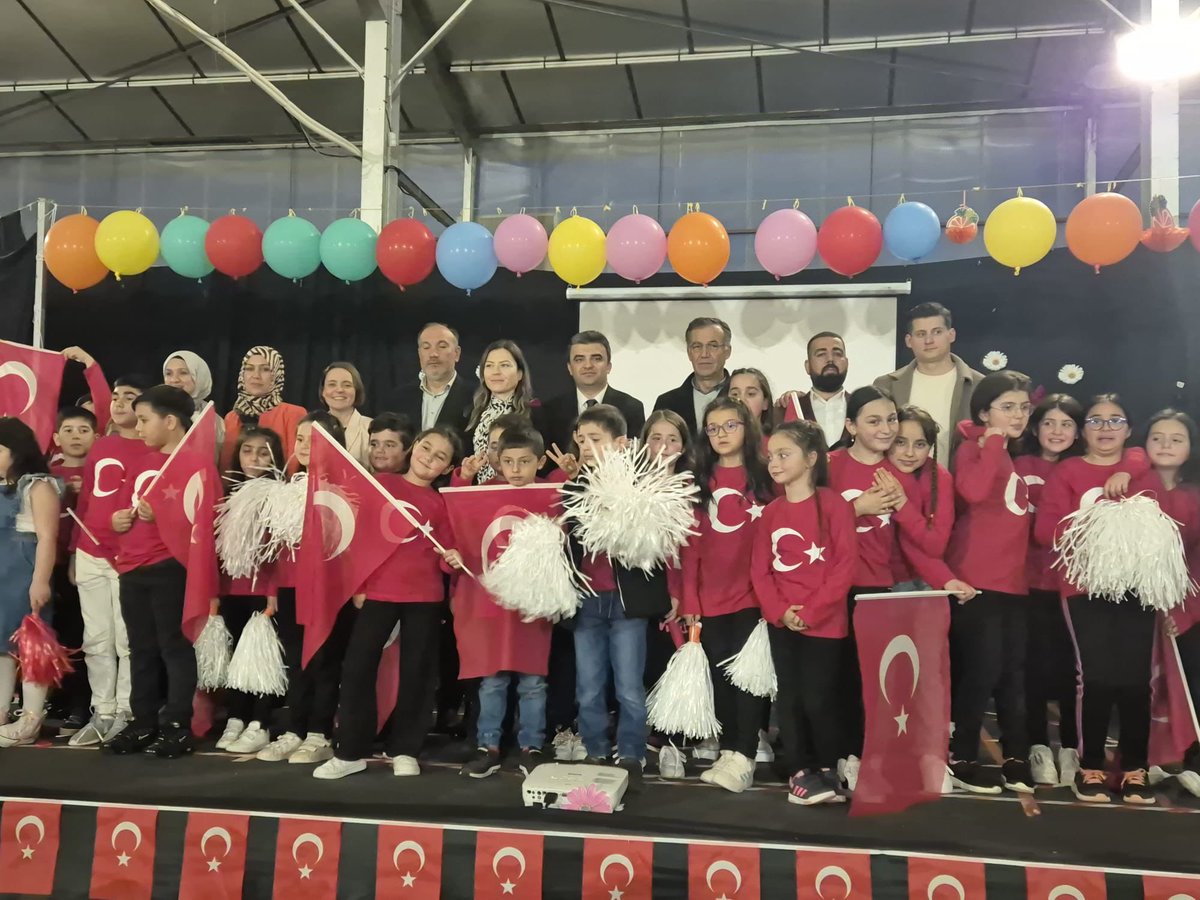 23 Nisan Ulusal Egemenlik ve Çocuk Bayramı’nı Brive’de de coşkuyla kutladık. Kıymetli emekleri için derneğimize ve çocuklarımıza teşekkür ederiz. #23NisanKutluOlsun🇹🇷