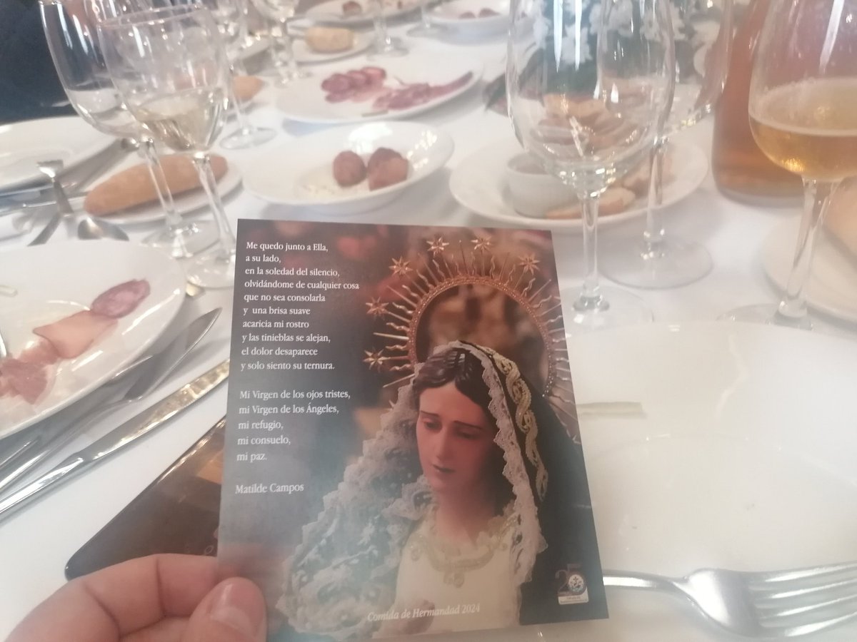 Gran comida de la Cofradía de la Fe..buenos amigos,buen ambiente,buena comida en La Luz y sobre todo mucha amistad..Gracias por todo <a href="/CSCofradiasMur/">CabildoCofradiasMur</a>