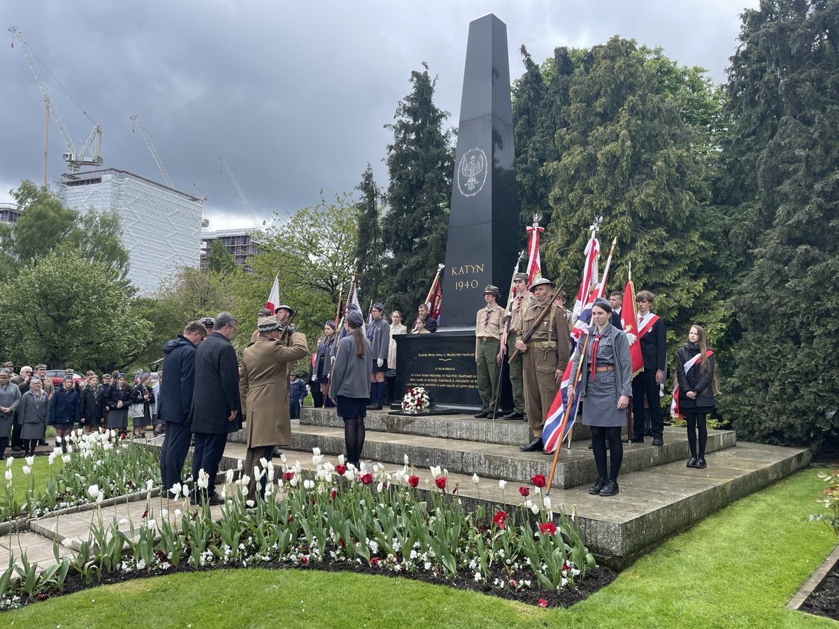 Today at Gunnersbury Cemetery in London, we paid homage to the 22,000 victims of the Katyn Massacre, brutally executed by Soviet authorities in 1940. This memorial underscores our commitment to combatting disinformation and ensuring the true history is remembered.