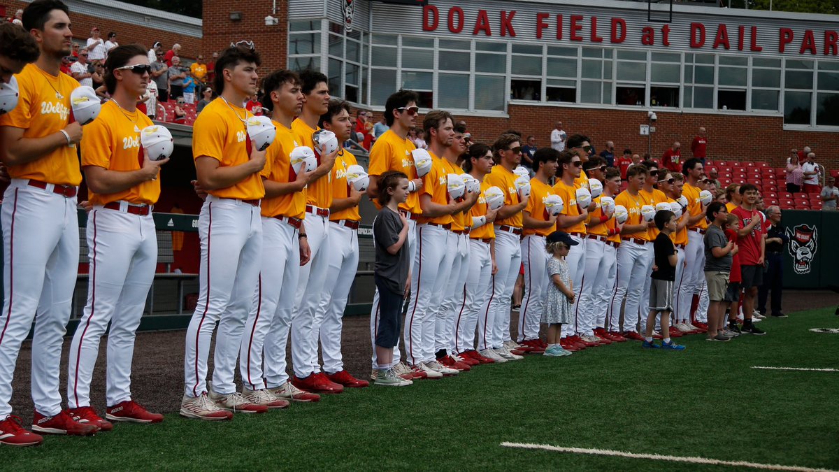 The start of a special afternoon at The Doak 💛⚾️ Donate: v.org/turner