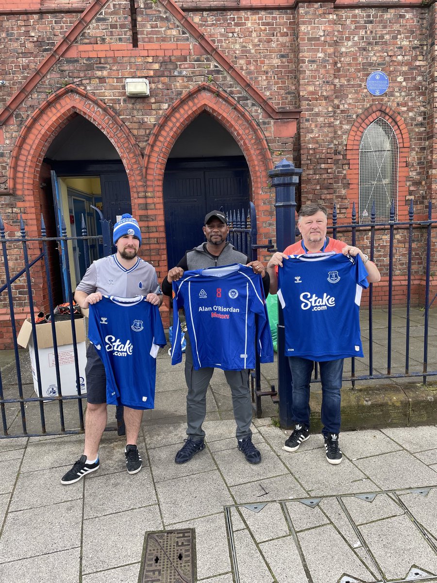 Brilliant day yesterday with the blues started with kitaid support for Malawi from @Everton and our Irish cousins @Evertonafc58 plus 20 bags from @Liverpool_CFA and @MarineAFC support @BarryLenton keep the donations going thank you