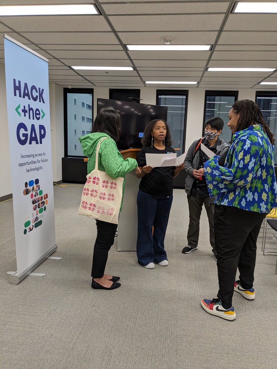 HackTheGap's tweet image. April Hackathon judges are here and ready for some 🔥 demos in downtown St. Paul!