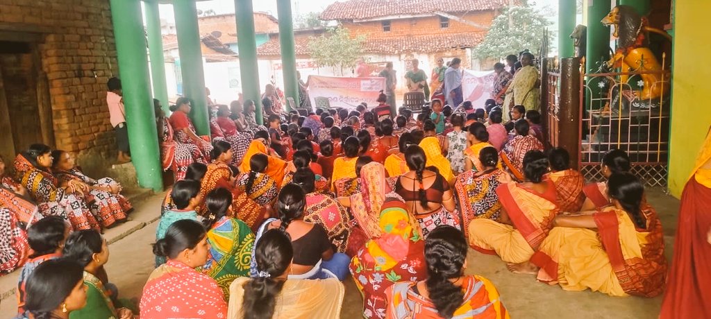 Chunav Pathshala was conducted at Village-Kagaon of Saintala Block under 69-Titlagarh AC, where voters were awared about ethical voting, voting process and their rights & duties towards shaping the democracy. #NothingLikeVoting #ChunavKaParv #DeshKaGarv @ECISVEEP @OdishaCeo