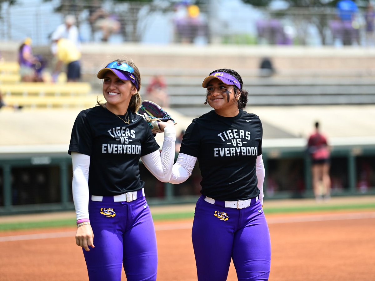 LSUsoftball tweet picture