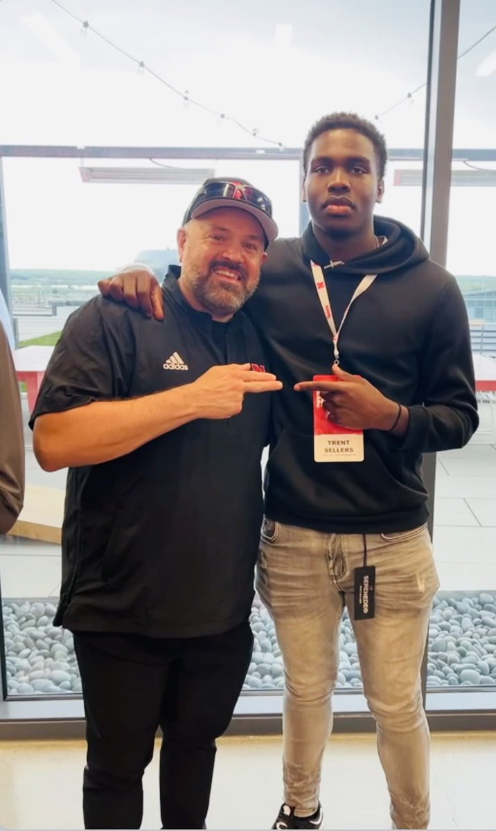 I love the atmosphere here @HuskerFootball spring game. The energy here is crazy. Thanks for the invite. @CoachMattRhule @s_kwilli32 @CoachS_Pugh