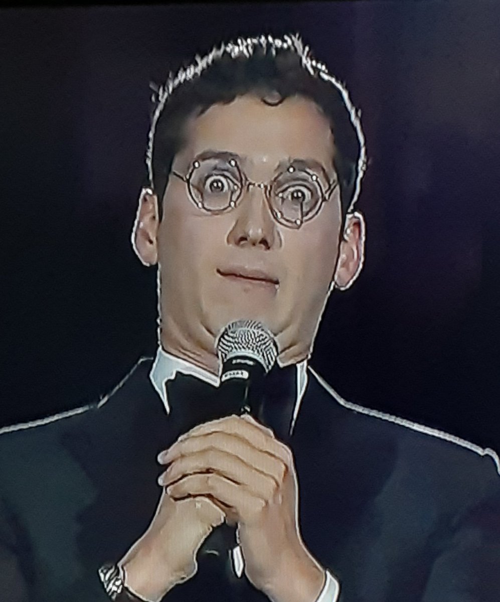 Okay, holy mother of god... nearly soiled myself in hysterics last night with Matt Friend's impression of Mitch McConnell at the #WhiteHouseCorrespondenceDinner. Never seen anything more spot-on 😂😂🤣