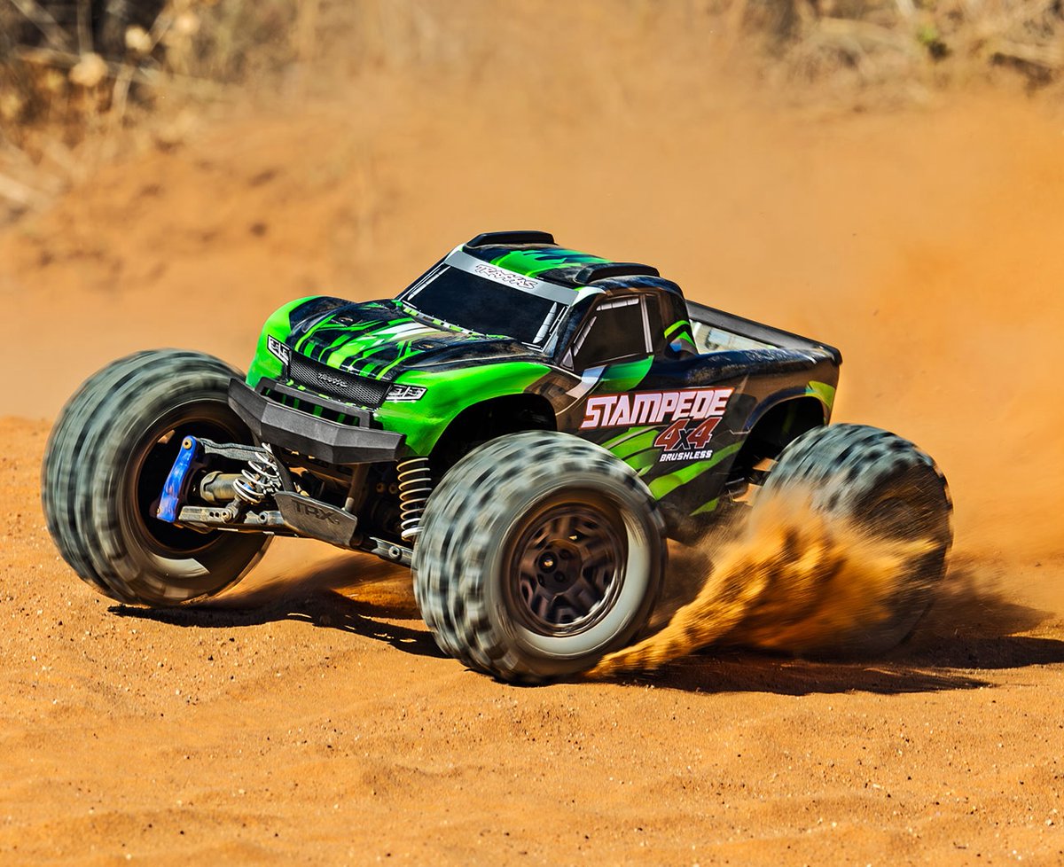 #SundayFunday with the Stampede 4X4! 😎
The #Traxxas BL-2s brushless power system ramps up the fun with more speed and acceleration. 🙌🏼 traxxas.com/products/landi…

[[Model # 67154-4]] #Stampede4X4
#FastestNameInRadioControl #RC
#TraxxasStampede