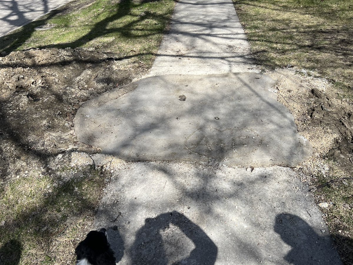 ScottLeckie12's tweet image. Hey @cityofwinnipeg is this how we repair things now?  This is embarrassing and a massive safety hazard! #doitrightthefirsttime #notcityproud