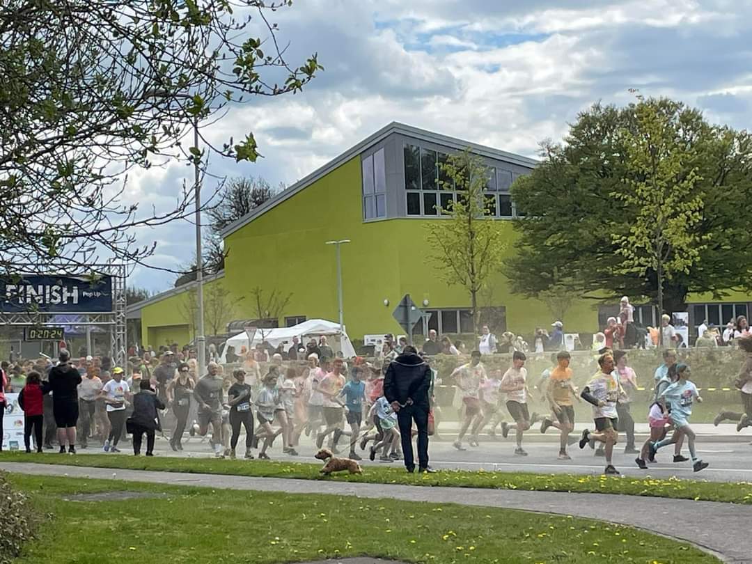 Today we had crews on duty at the Naas Community College Colour Run. Well done to all those involved. @CivilDefenceIRL