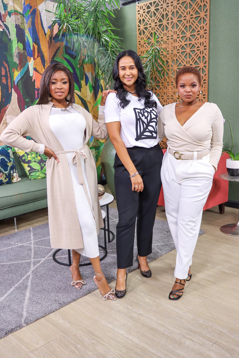 Boss babes 🤍  

Loving these fits? Shop these @WOOLWORTHS_SA looks now in stores, on the app or online: bit.ly/3Tsmafa   
#StyledByWoolies #AfternoonExpress